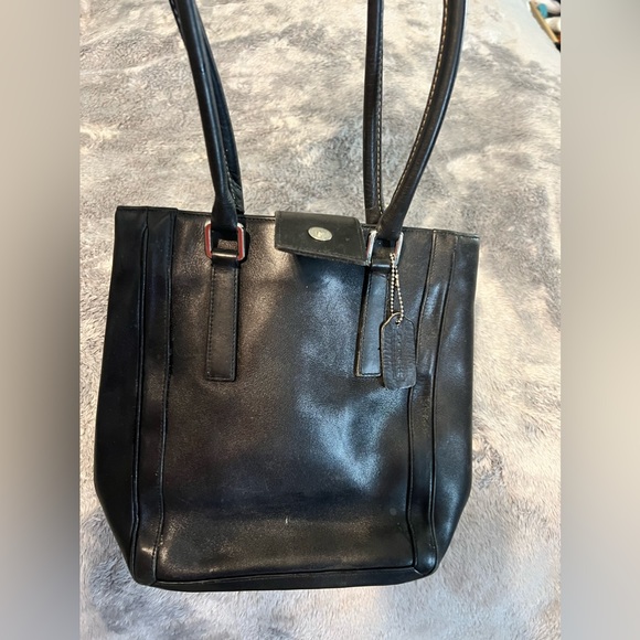 Coach-black leather bag. - Picture 2 of 8